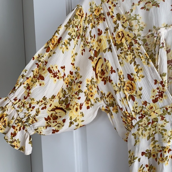 Faithful the brand floral dress - Picture 4 of 6